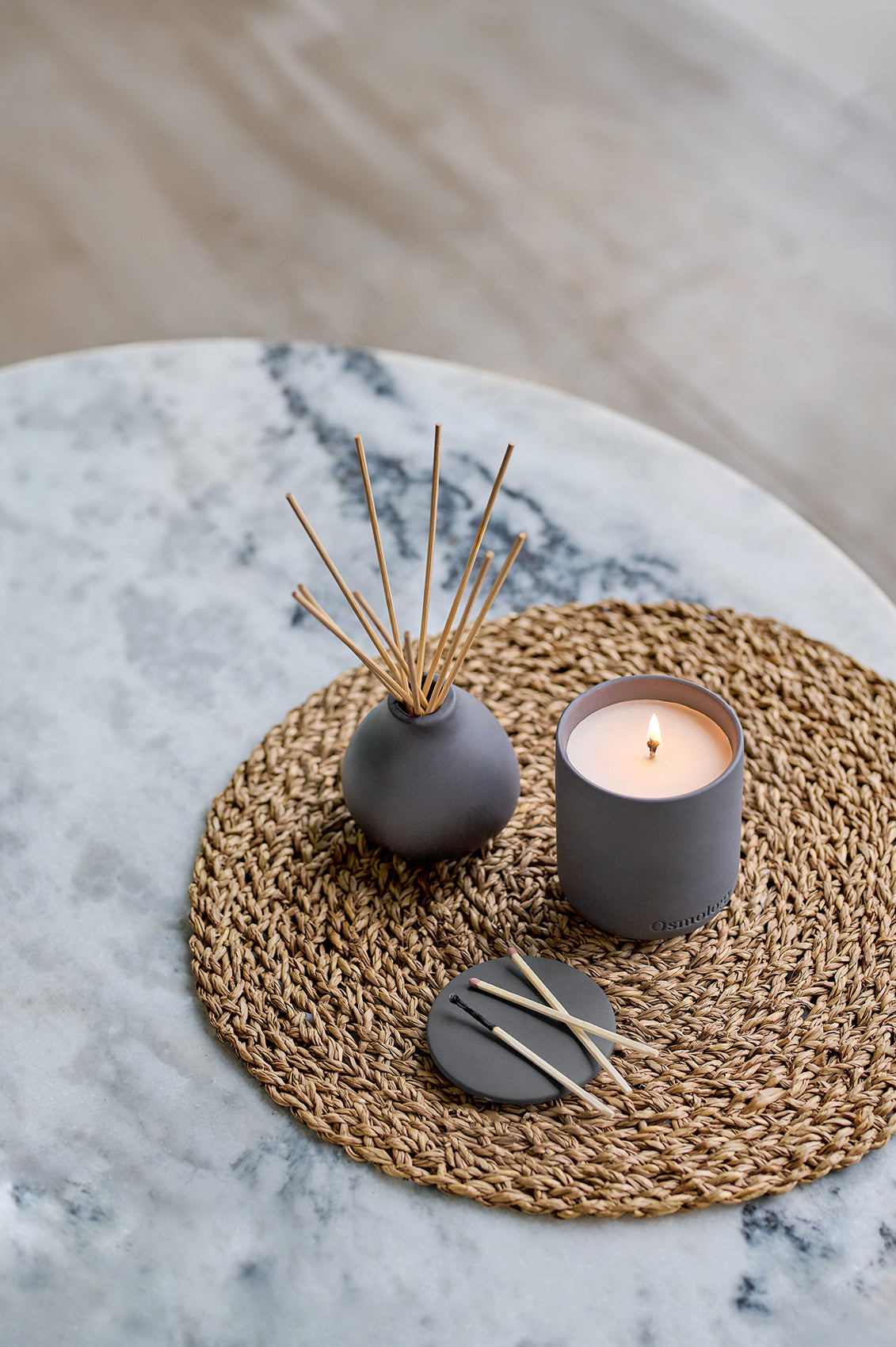 Indian Sandalwood Scented Candle