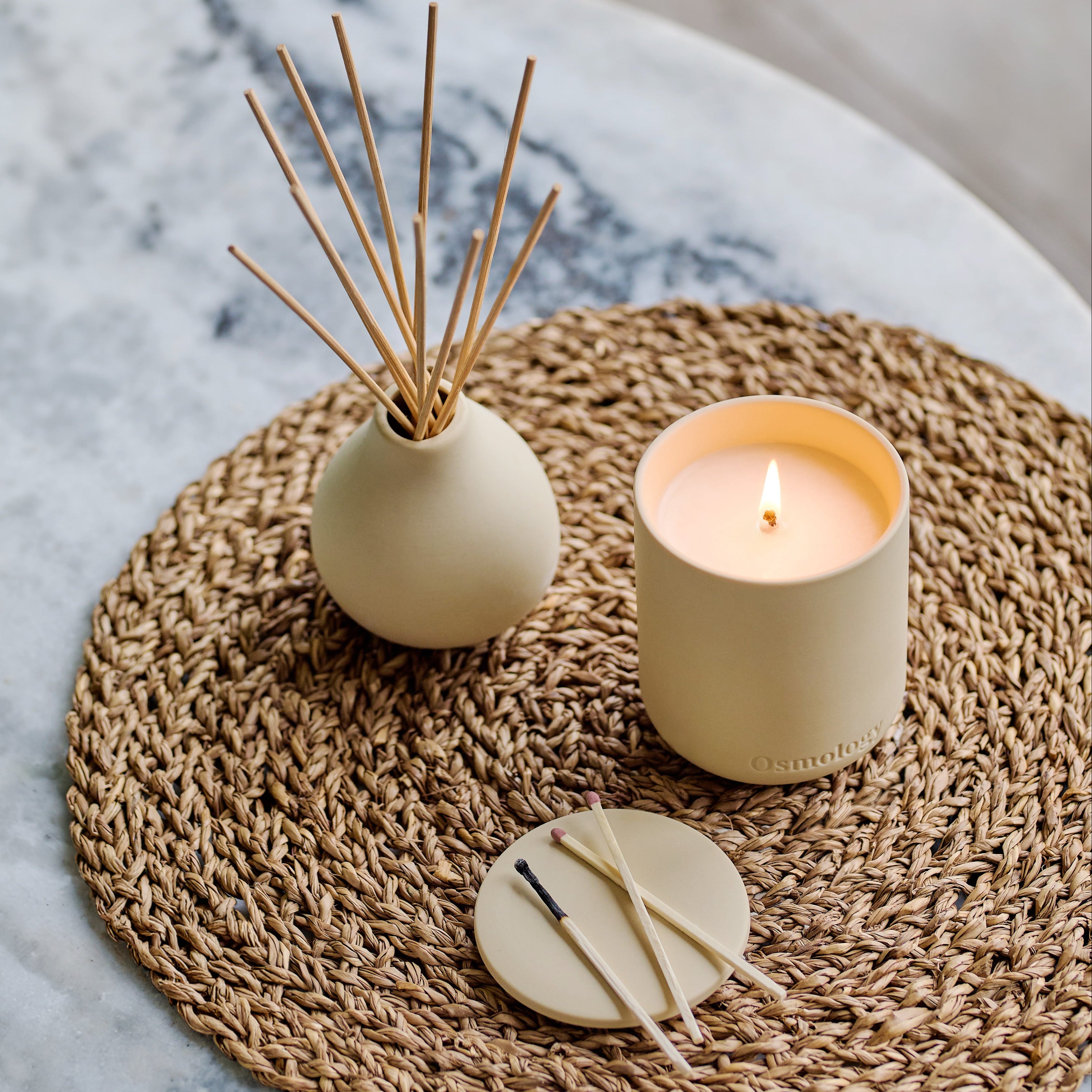 OSM0054_OSM0071_HimalayanCedarleaf_Candle&Diffuser-Overhead_Clear_Hi.jpg